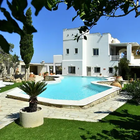 Callista * Parikia (Paros)