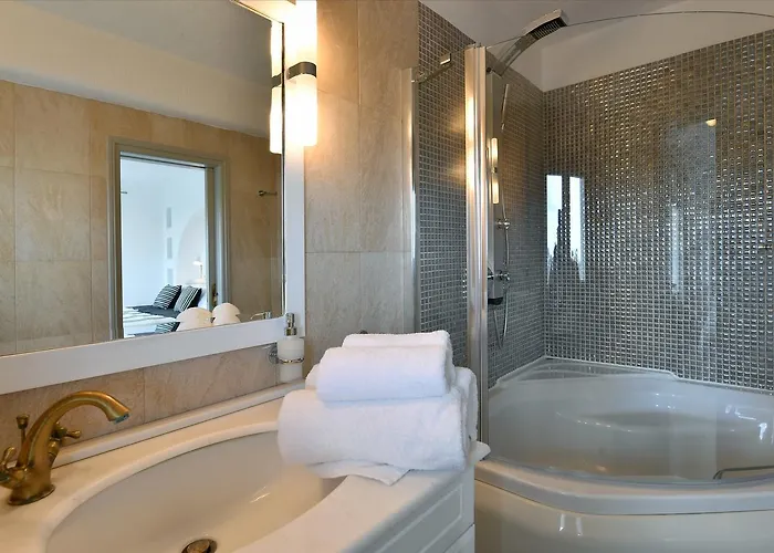 Callista Parikia (Paros)